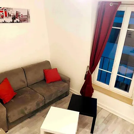 Elegant Entierement Amenage Apartment Paris